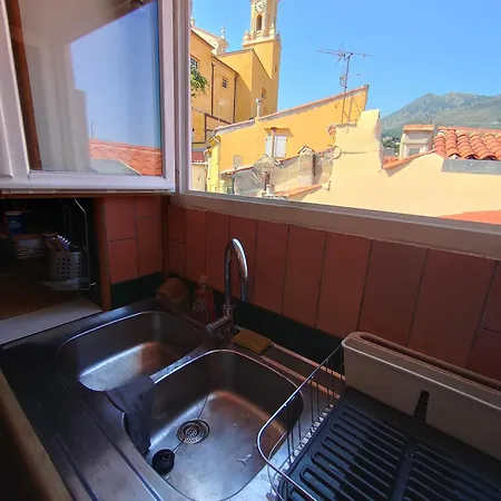 Historic Duplex With Sea View Old Town شقة مينتون