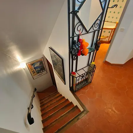 Historic Duplex With Sea View Old Town * مينتون
